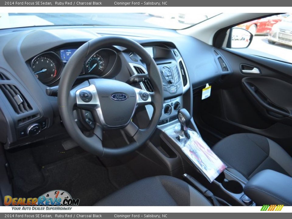 2014 Ford Focus SE Sedan Ruby Red / Charcoal Black Photo #6
