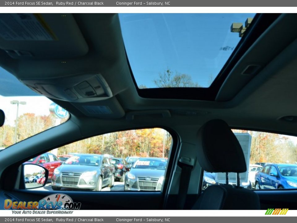 2014 Ford Focus SE Sedan Ruby Red / Charcoal Black Photo #14