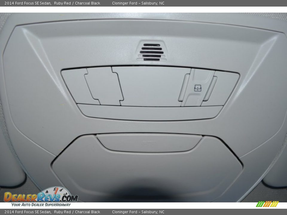2014 Ford Focus SE Sedan Ruby Red / Charcoal Black Photo #19
