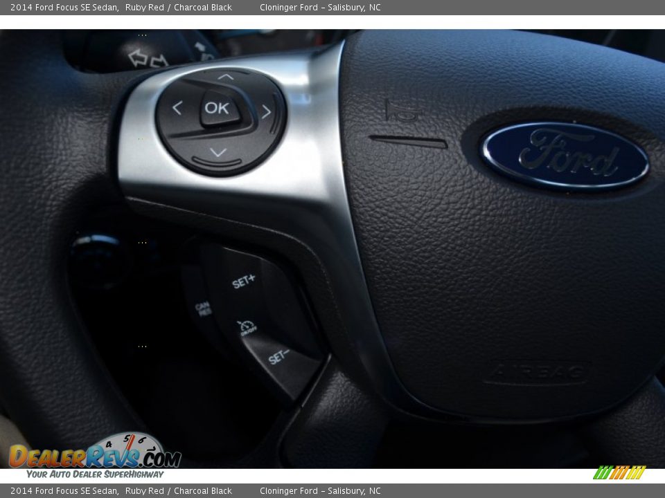 2014 Ford Focus SE Sedan Ruby Red / Charcoal Black Photo #20