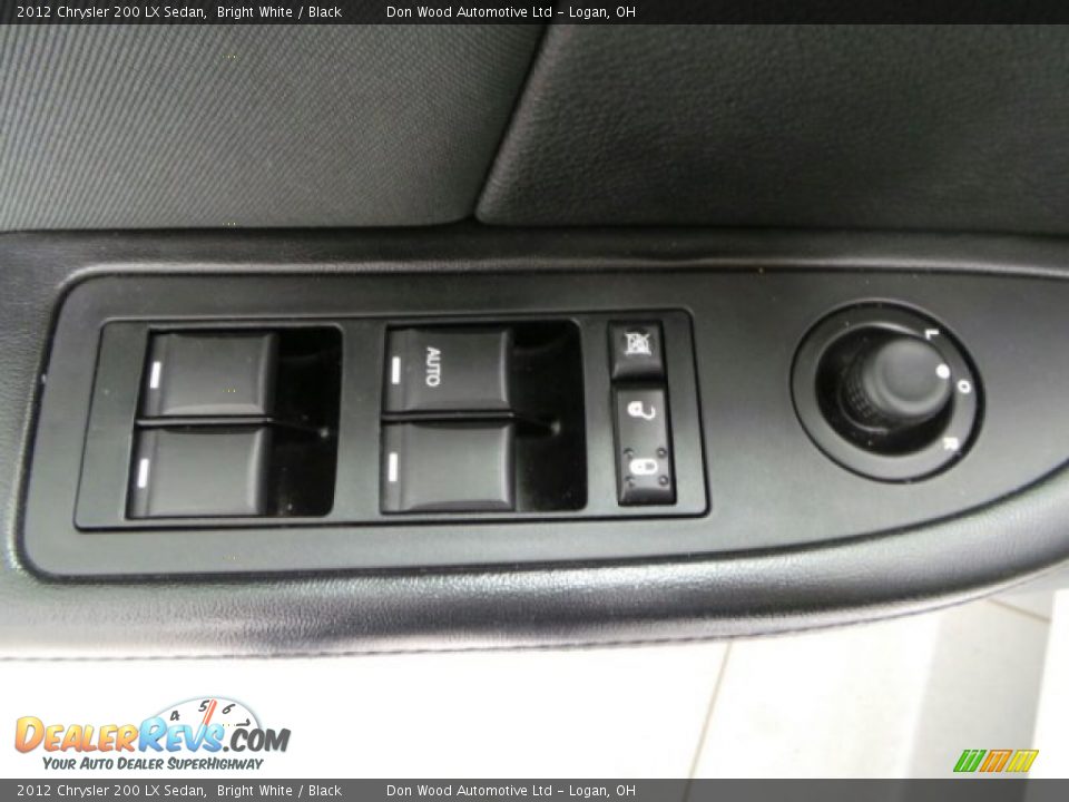 2012 Chrysler 200 LX Sedan Bright White / Black Photo #10