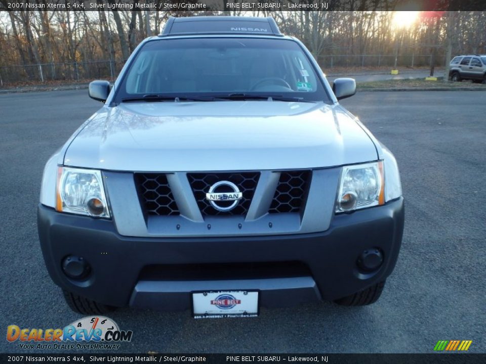 2007 Nissan Xterra S 4x4 Silver Lightning Metallic / Steel/Graphite Photo #2