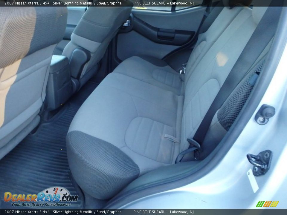 2007 Nissan Xterra S 4x4 Silver Lightning Metallic / Steel/Graphite Photo #12