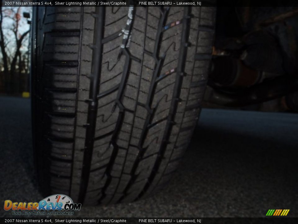 2007 Nissan Xterra S 4x4 Silver Lightning Metallic / Steel/Graphite Photo #19