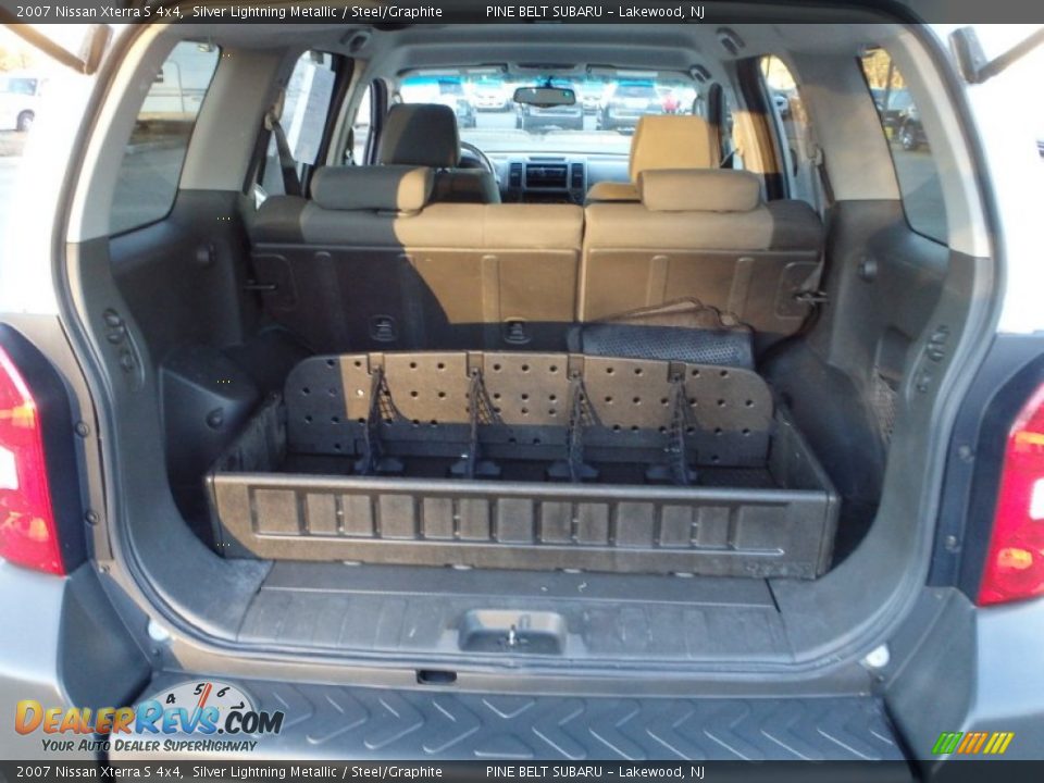 2007 Nissan Xterra S 4x4 Silver Lightning Metallic / Steel/Graphite Photo #22
