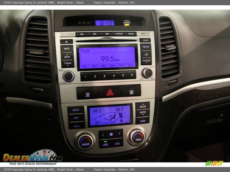 2009 Hyundai Santa Fe Limited 4WD Bright Silver / Black Photo #8