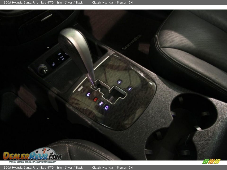 2009 Hyundai Santa Fe Limited 4WD Bright Silver / Black Photo #9