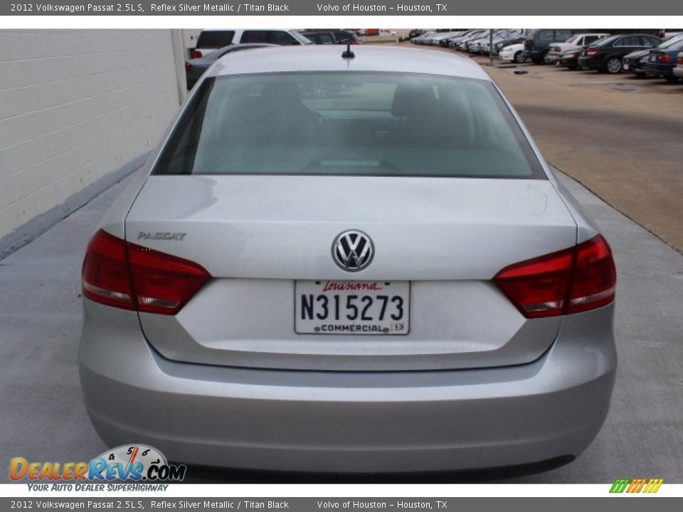 2012 Volkswagen Passat 2.5L S Reflex Silver Metallic / Titan Black Photo #3