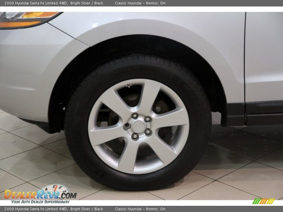2009 Hyundai Santa Fe Limited 4WD Bright Silver / Black Photo #16