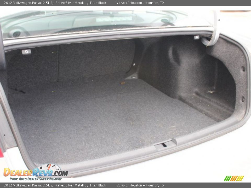 2012 Volkswagen Passat 2.5L S Reflex Silver Metallic / Titan Black Photo #26