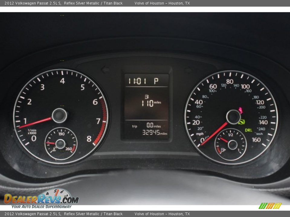 2012 Volkswagen Passat 2.5L S Reflex Silver Metallic / Titan Black Photo #30