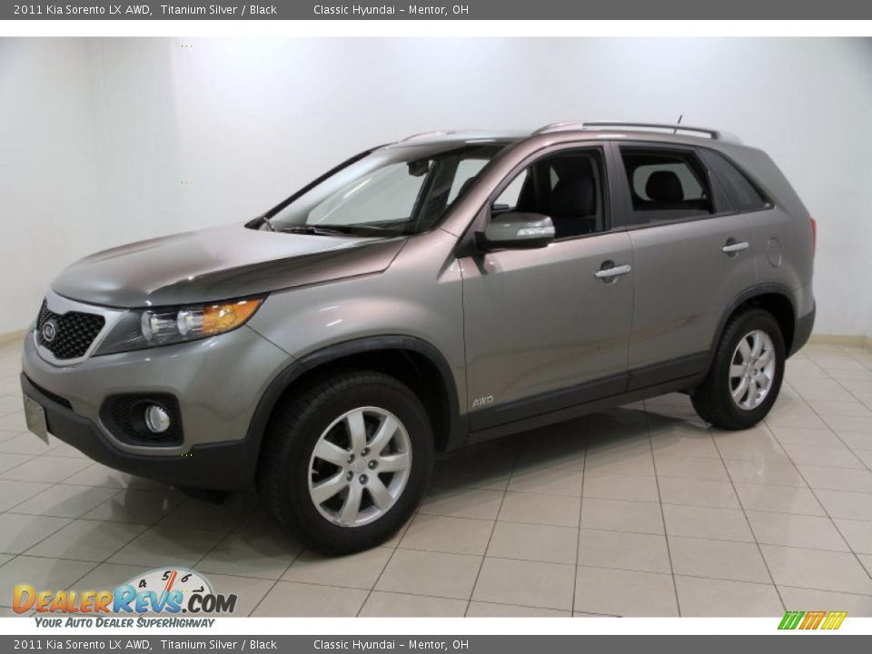 2011 Kia Sorento LX AWD Titanium Silver / Black Photo #3