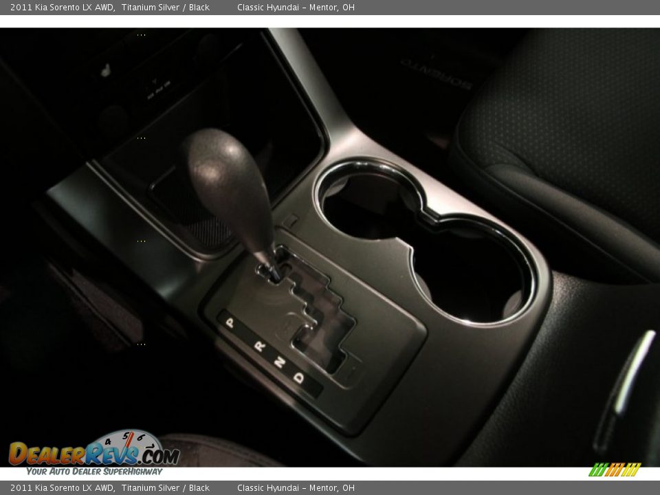 2011 Kia Sorento LX AWD Titanium Silver / Black Photo #8
