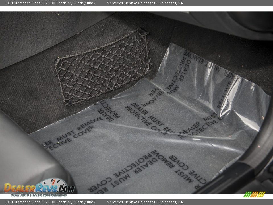 2011 Mercedes-Benz SLK 300 Roadster Black / Black Photo #23