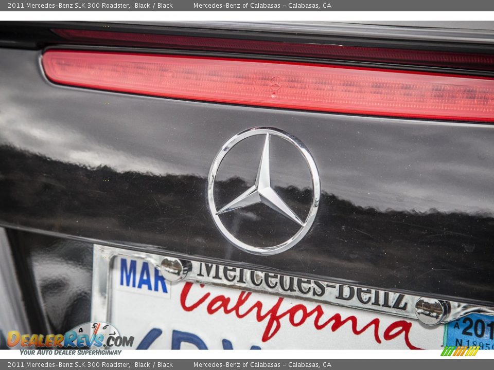 2011 Mercedes-Benz SLK 300 Roadster Black / Black Photo #30