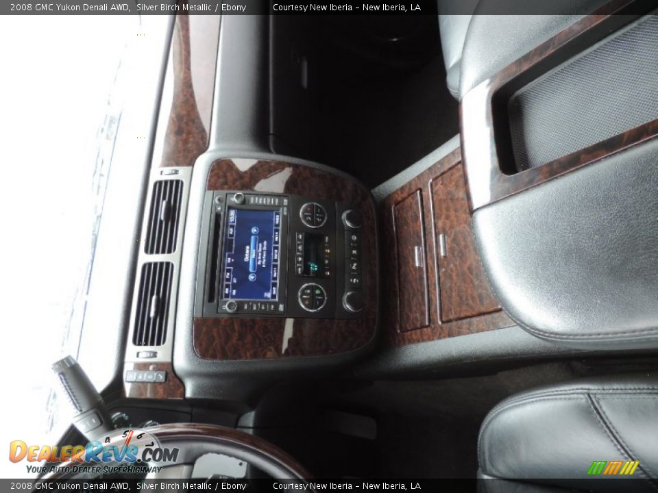 2008 GMC Yukon Denali AWD Silver Birch Metallic / Ebony Photo #26