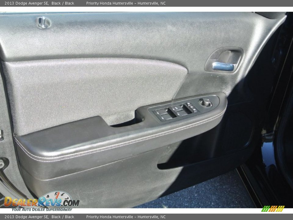 2013 Dodge Avenger SE Black / Black Photo #9
