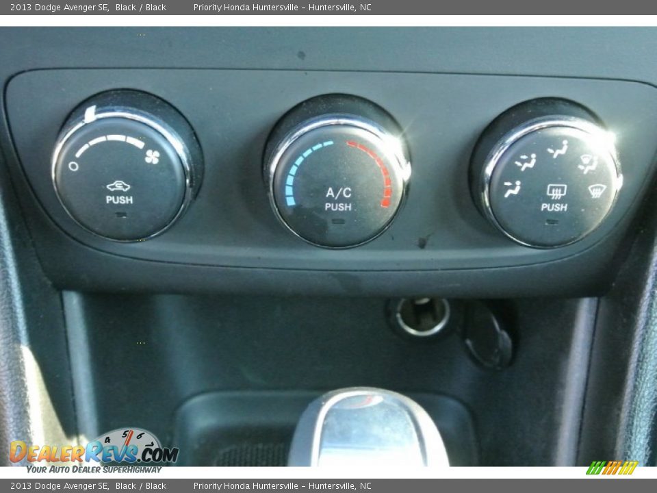 2013 Dodge Avenger SE Black / Black Photo #12