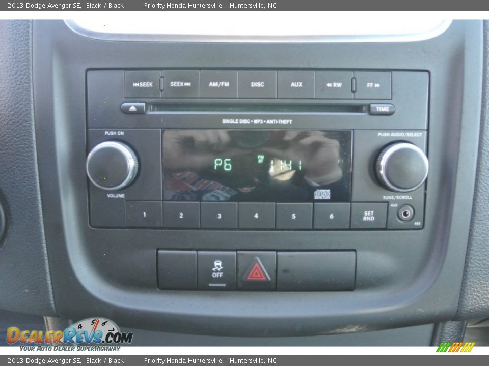 2013 Dodge Avenger SE Black / Black Photo #13
