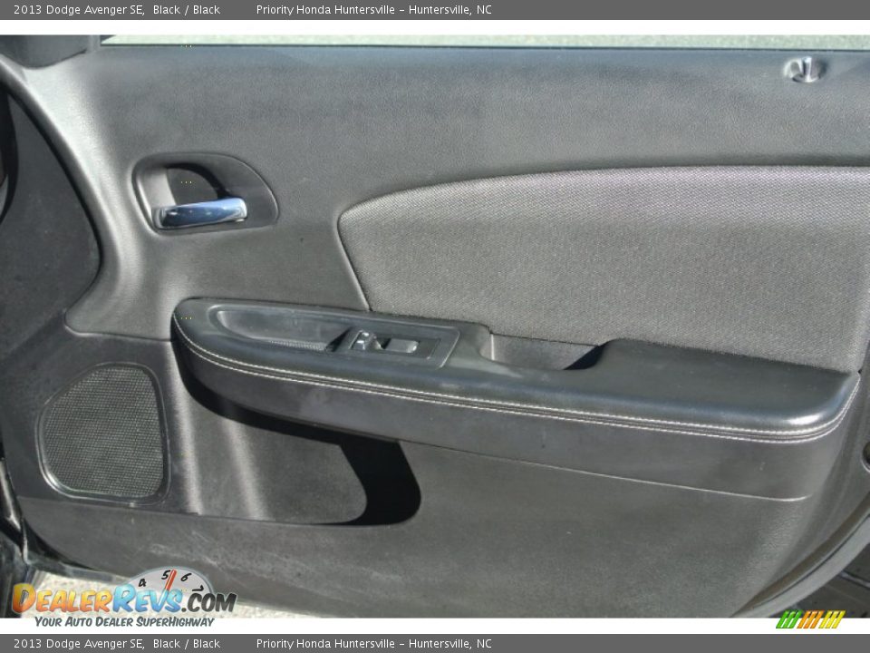 2013 Dodge Avenger SE Black / Black Photo #19
