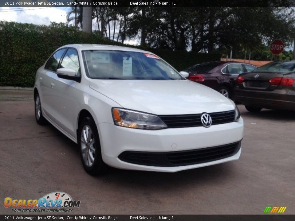 2011 Volkswagen Jetta SE Sedan Candy White / Cornsilk Beige Photo #7