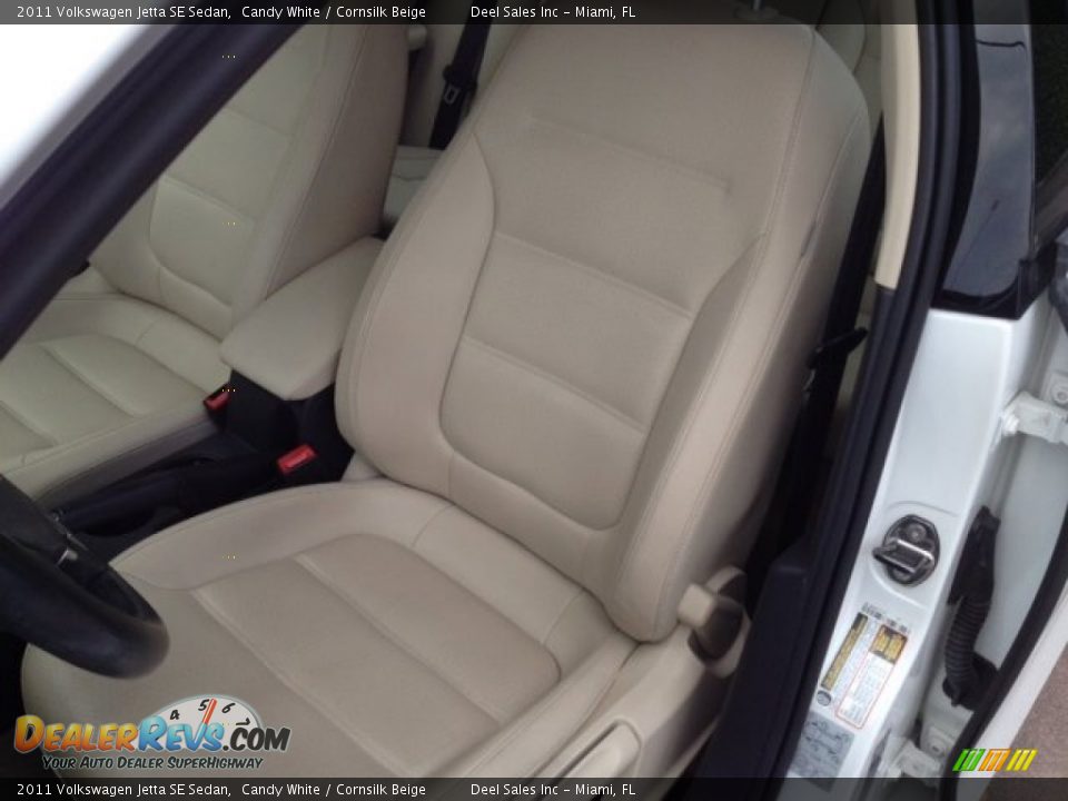 2011 Volkswagen Jetta SE Sedan Candy White / Cornsilk Beige Photo #9