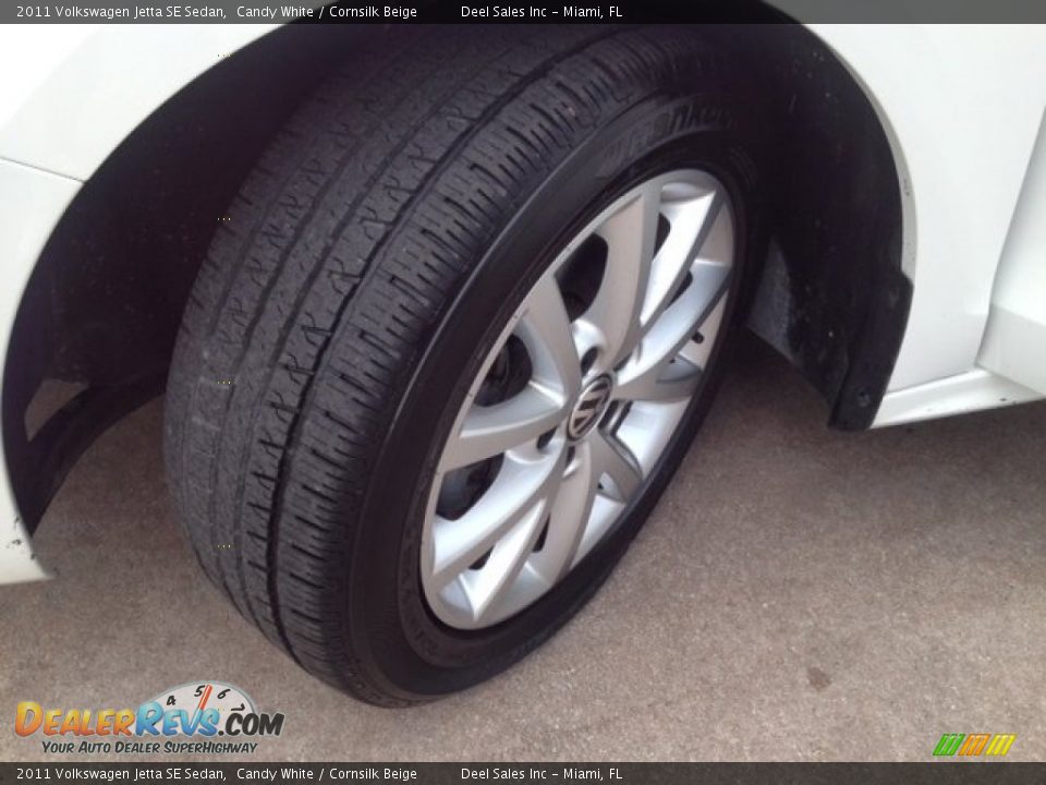 2011 Volkswagen Jetta SE Sedan Candy White / Cornsilk Beige Photo #13