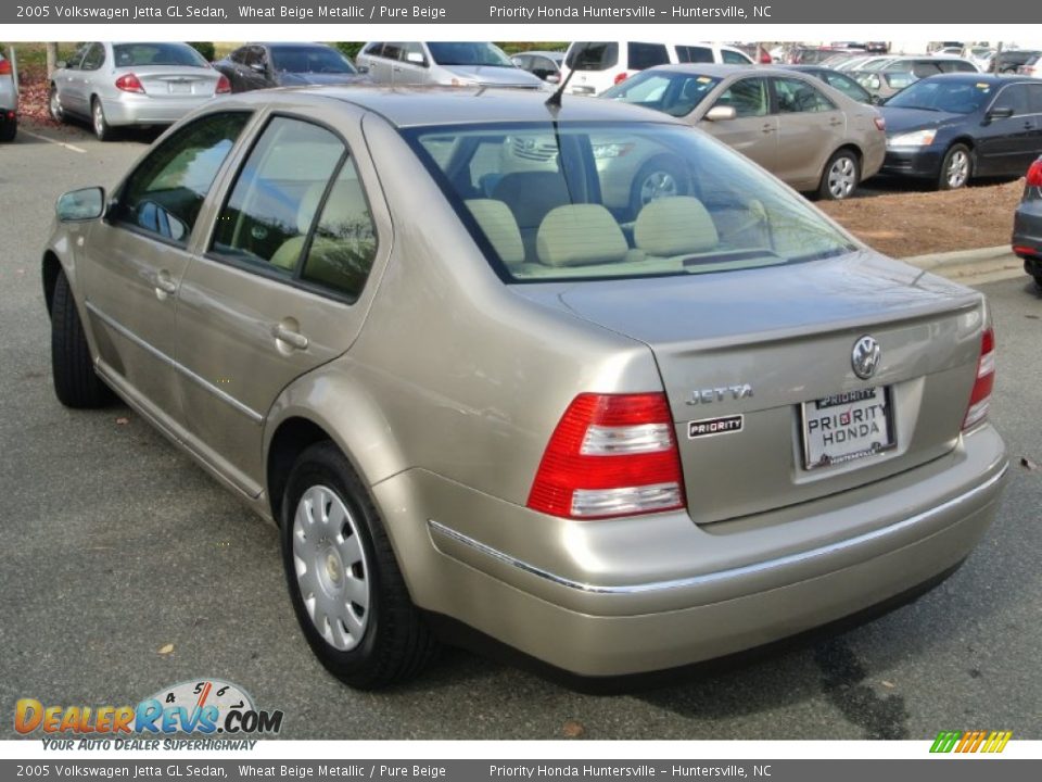 2005 Volkswagen Jetta GL Sedan Wheat Beige Metallic / Pure Beige Photo #5