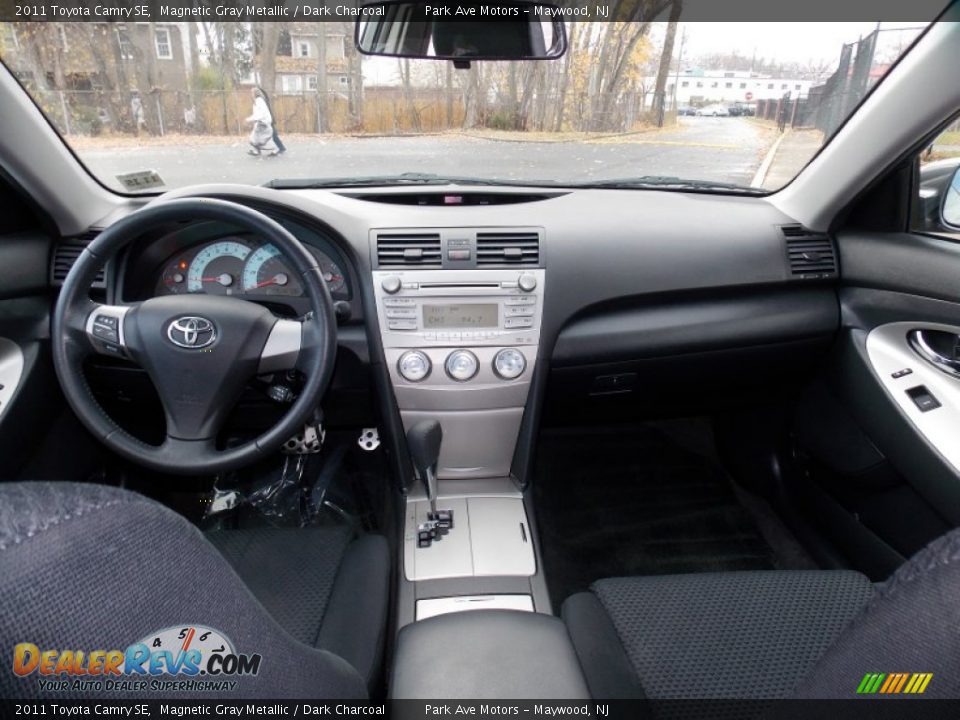 2011 Toyota Camry SE Magnetic Gray Metallic / Dark Charcoal Photo #14