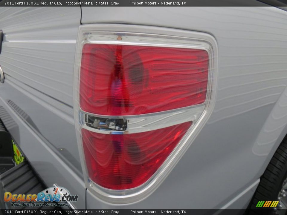 2011 Ford F150 XL Regular Cab Ingot Silver Metallic / Steel Gray Photo #18