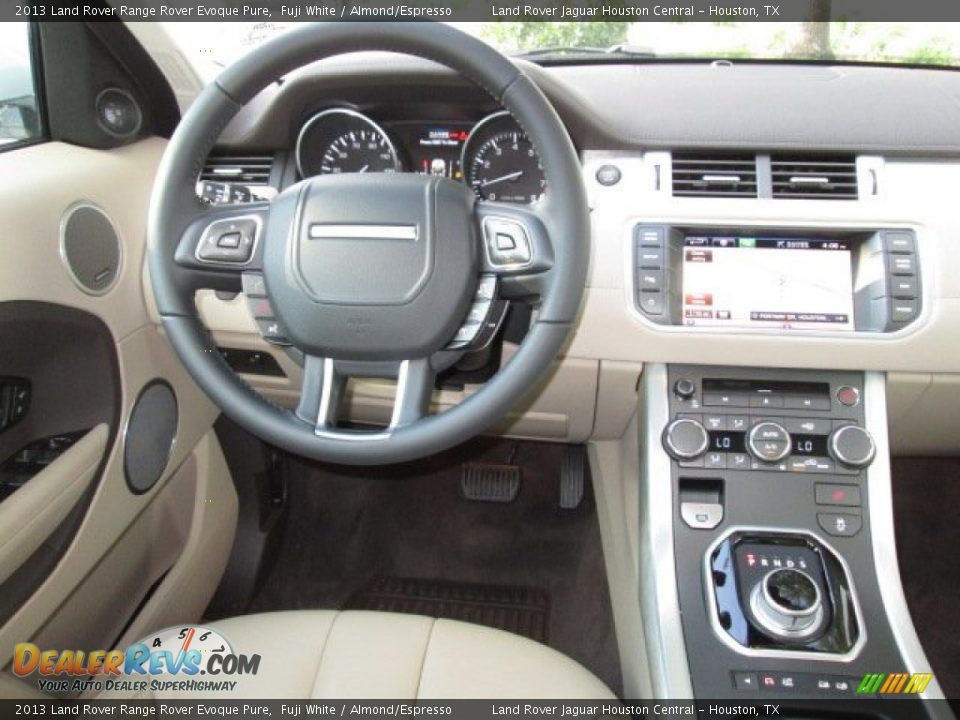 2013 Land Rover Range Rover Evoque Pure Fuji White / Almond/Espresso Photo #13