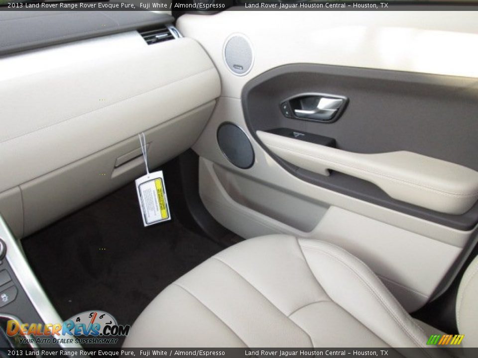 2013 Land Rover Range Rover Evoque Pure Fuji White / Almond/Espresso Photo #14
