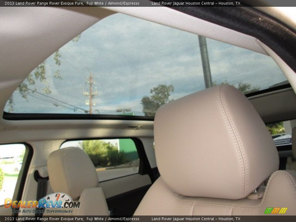 2013 Land Rover Range Rover Evoque Pure Fuji White / Almond/Espresso Photo #16