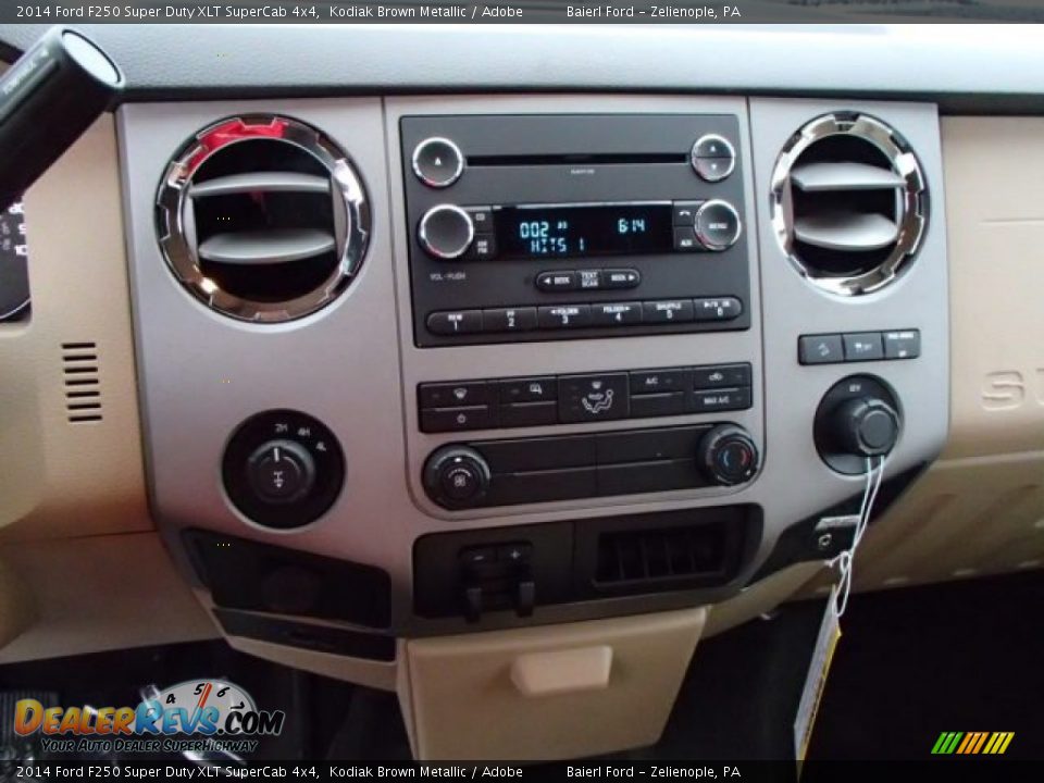 Controls of 2014 Ford F250 Super Duty XLT SuperCab 4x4 Photo #16