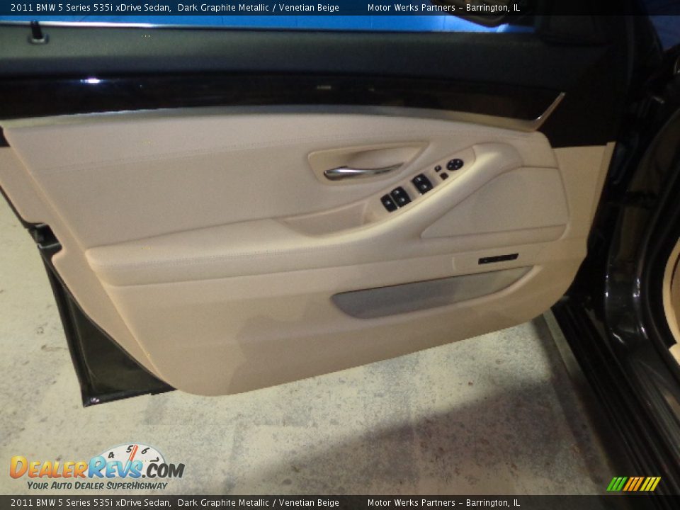 2011 BMW 5 Series 535i xDrive Sedan Dark Graphite Metallic / Venetian Beige Photo #18