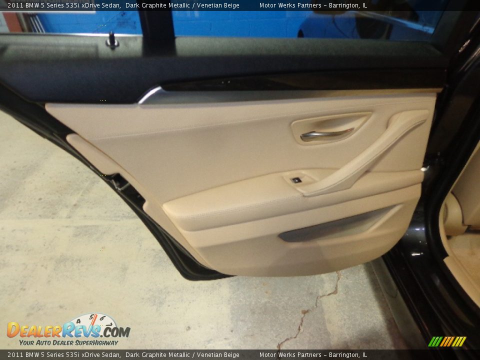 2011 BMW 5 Series 535i xDrive Sedan Dark Graphite Metallic / Venetian Beige Photo #26
