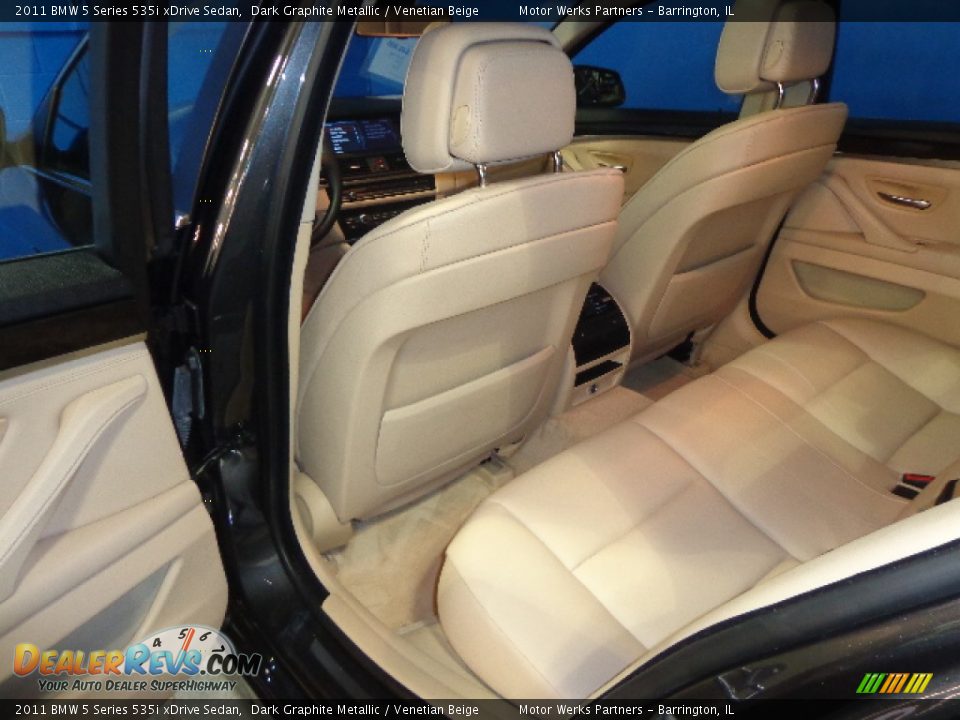 2011 BMW 5 Series 535i xDrive Sedan Dark Graphite Metallic / Venetian Beige Photo #27