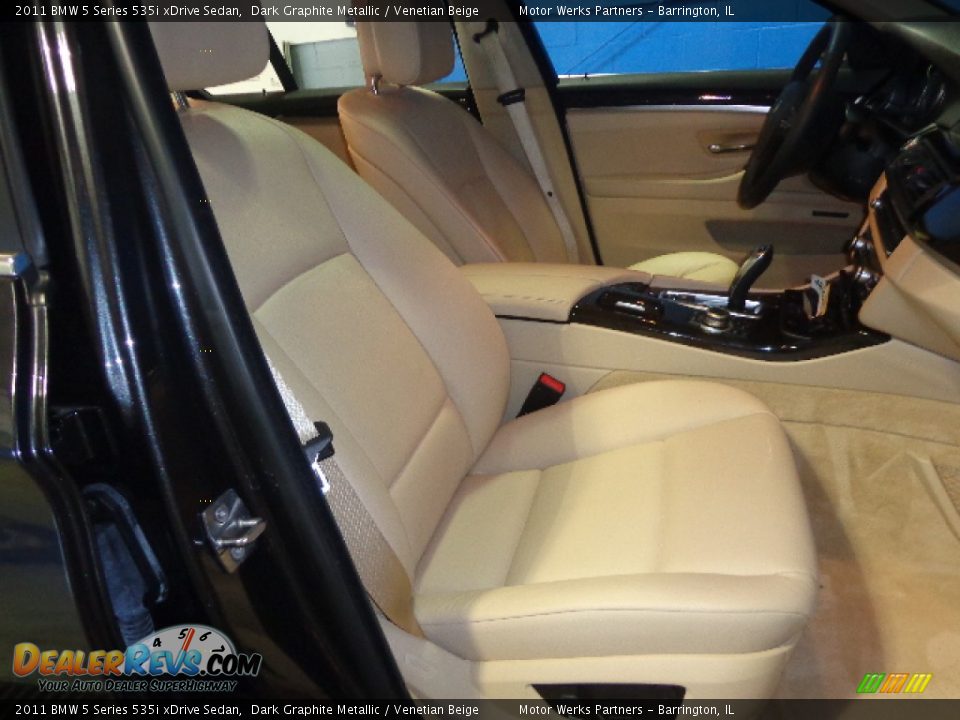 2011 BMW 5 Series 535i xDrive Sedan Dark Graphite Metallic / Venetian Beige Photo #34