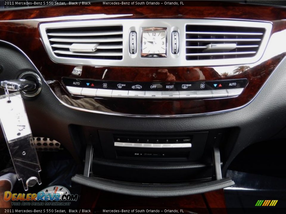 2011 Mercedes-Benz S 550 Sedan Black / Black Photo #24