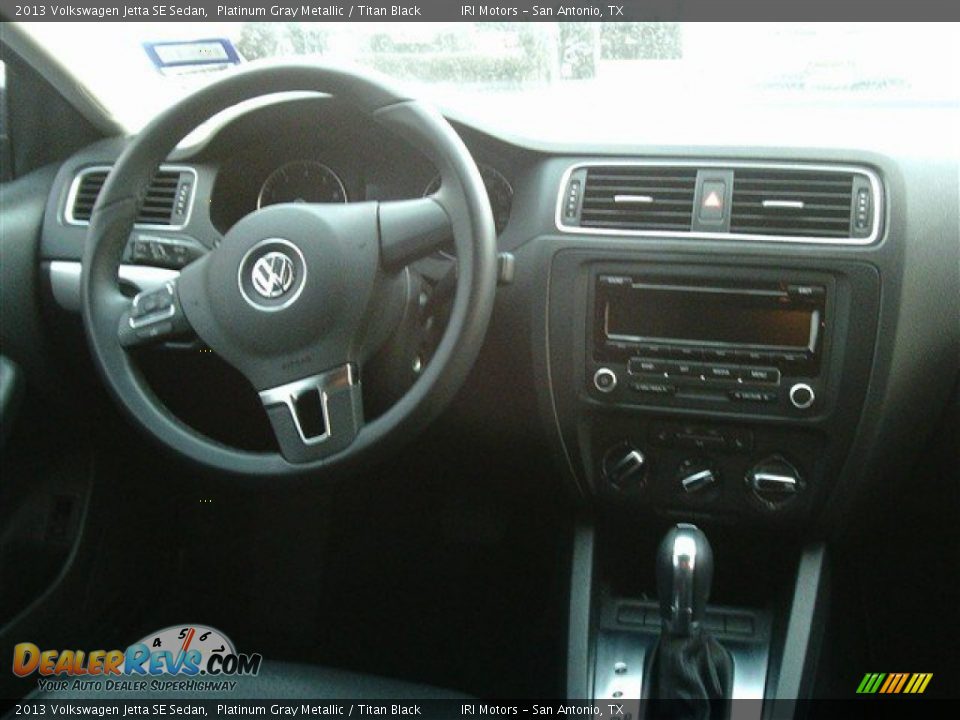 2013 Volkswagen Jetta SE Sedan Platinum Gray Metallic / Titan Black Photo #5