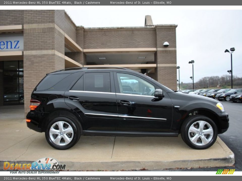 2011 Mercedes-Benz ML 350 BlueTEC 4Matic Black / Cashmere Photo #2