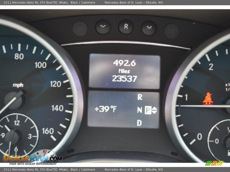 2011 Mercedes-Benz ML 350 BlueTEC 4Matic Black / Cashmere Photo #7