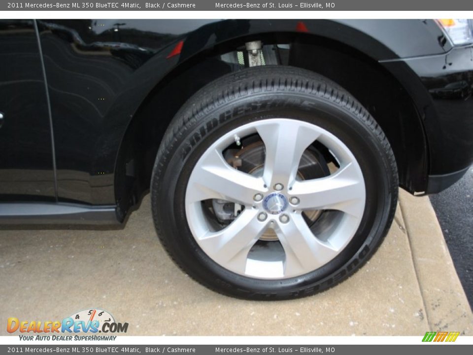 2011 Mercedes-Benz ML 350 BlueTEC 4Matic Black / Cashmere Photo #8