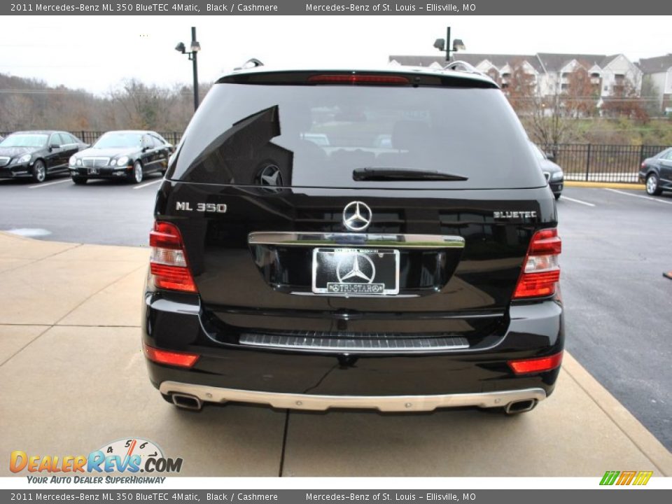 2011 Mercedes-Benz ML 350 BlueTEC 4Matic Black / Cashmere Photo #12