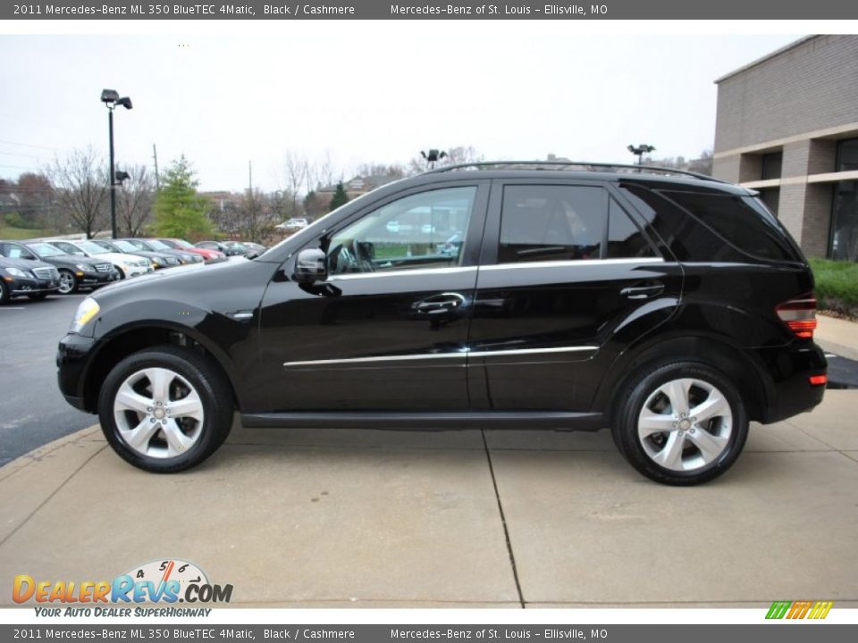 2011 Mercedes-Benz ML 350 BlueTEC 4Matic Black / Cashmere Photo #17