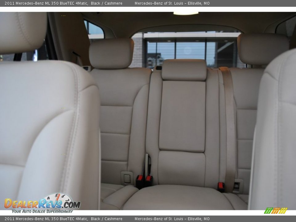 2011 Mercedes-Benz ML 350 BlueTEC 4Matic Black / Cashmere Photo #25
