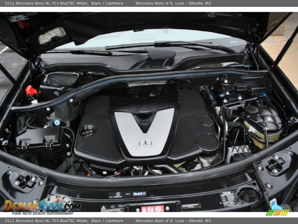 2011 Mercedes-Benz ML 350 BlueTEC 4Matic Black / Cashmere Photo #26