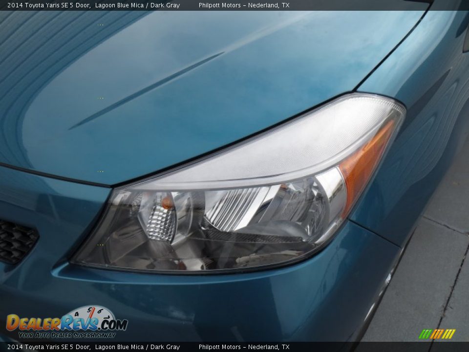 2014 Toyota Yaris SE 5 Door Lagoon Blue Mica / Dark Gray Photo #9