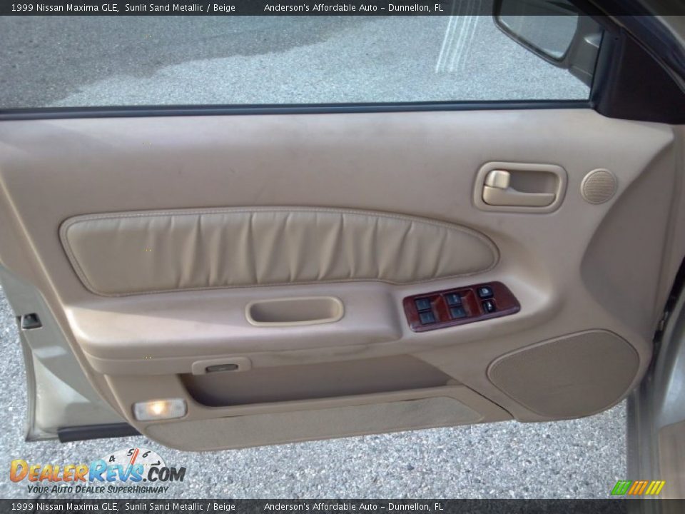 1999 Nissan Maxima GLE Sunlit Sand Metallic / Beige Photo #9