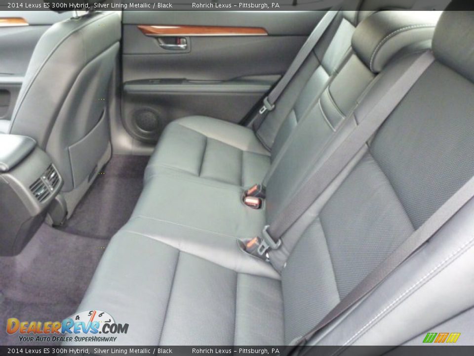 Rear Seat of 2014 Lexus ES 300h Hybrid Photo #10
